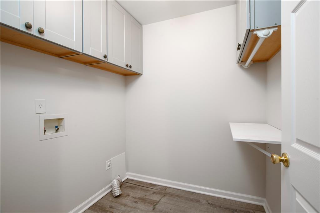 3820 Devenwood Way Property Photo 35