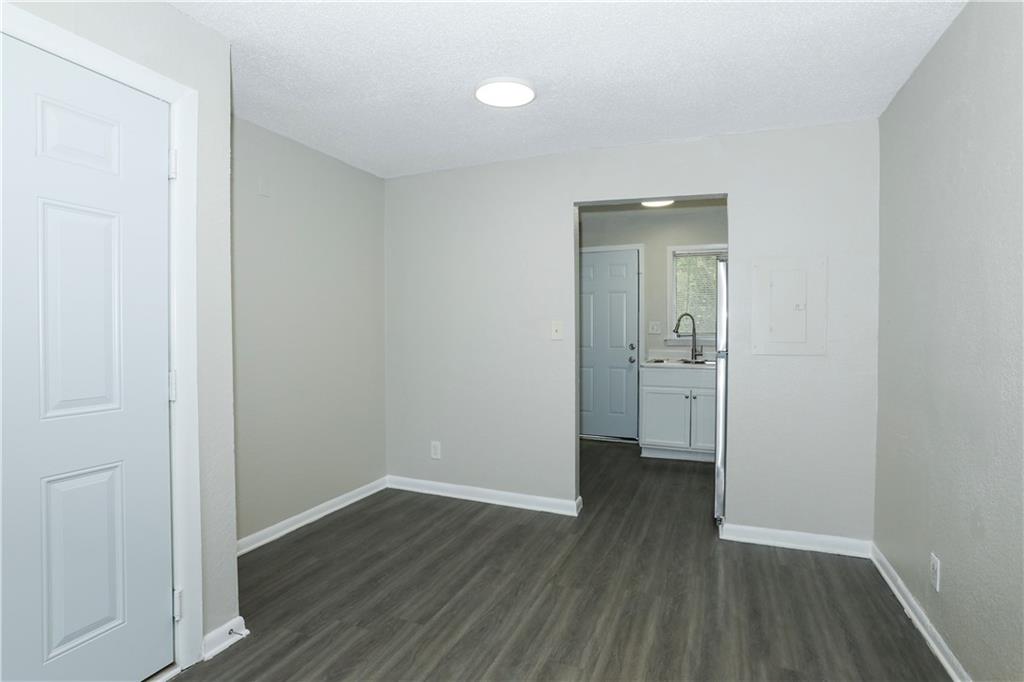 2065 Alison Court Unit 3 Property Photo 4