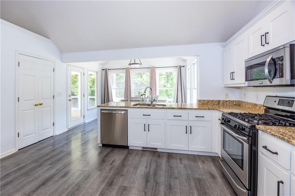 31 Mcwhorter Street Property Photo 16