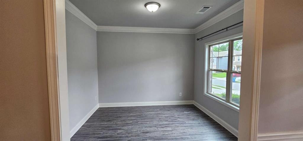 352 Newshaw Drive Property Photo 3