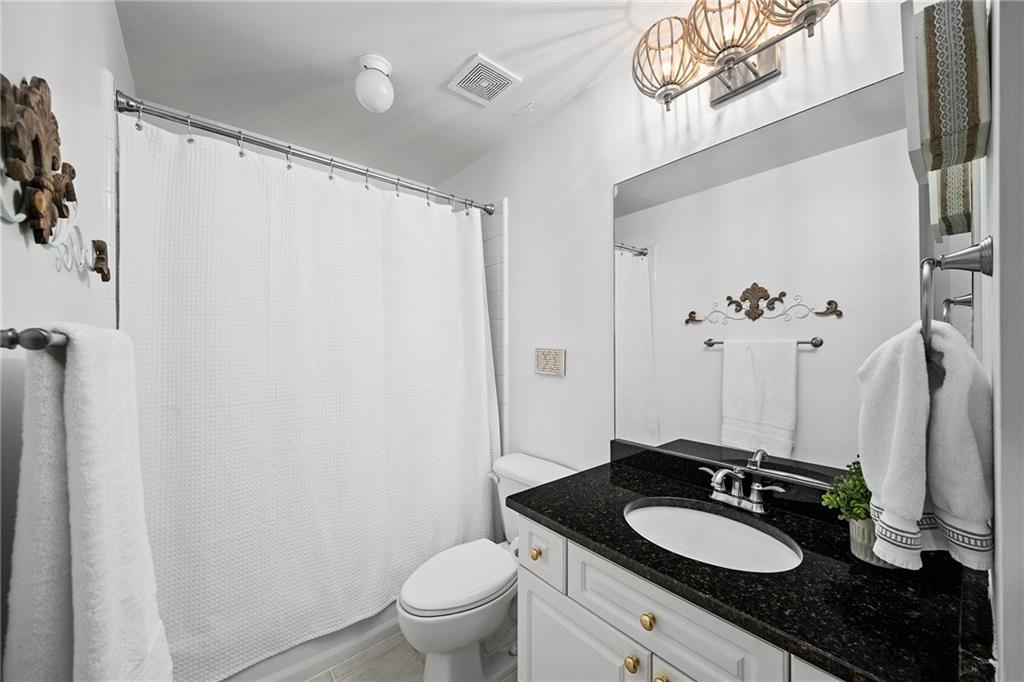 710 Lake Medlock Drive Property Photo 28