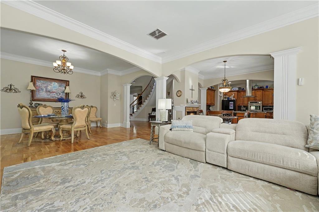 53 Saint Ives Circle Property Photo 10
