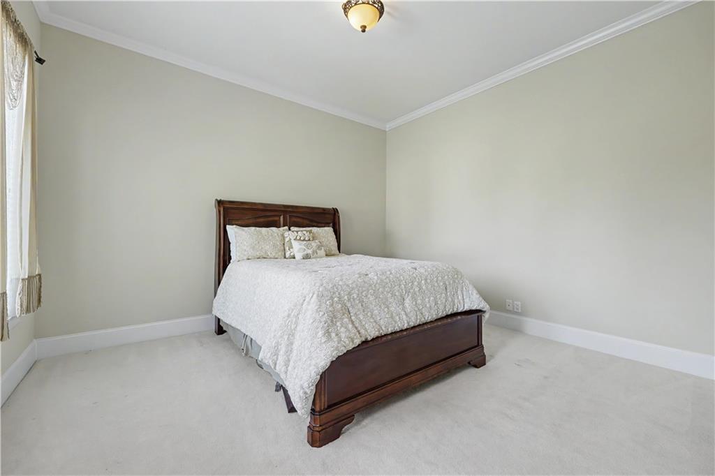 53 Saint Ives Circle Property Photo 16