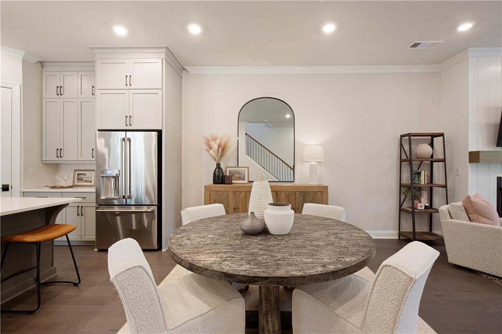 136 Everley Walk Property Photo 8