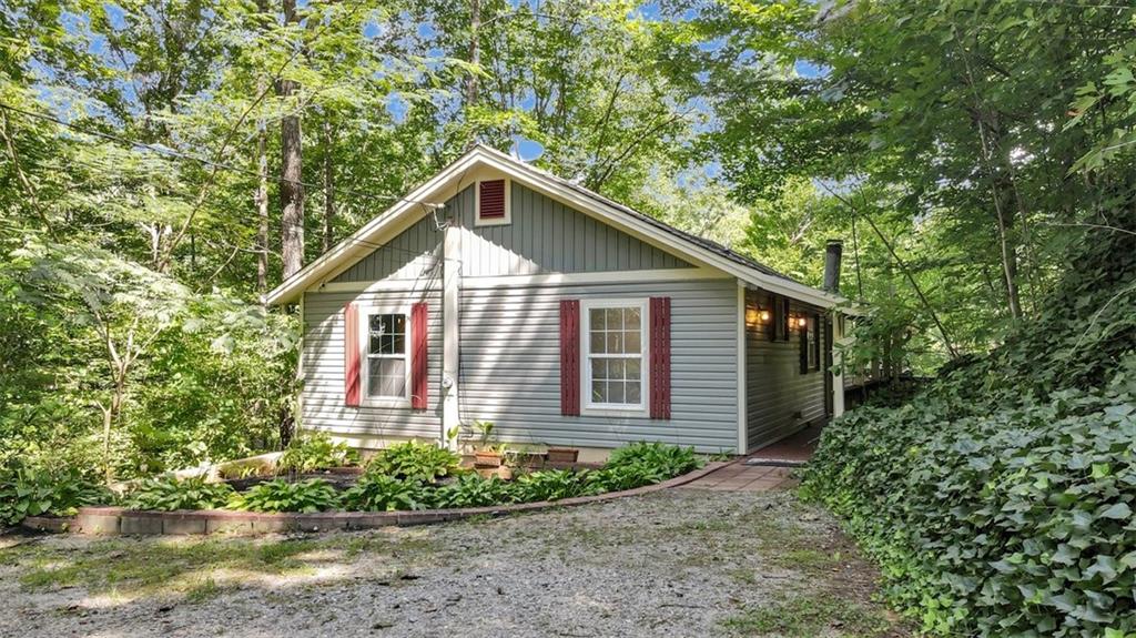 126 Silver Fox Drive Property Photo 1