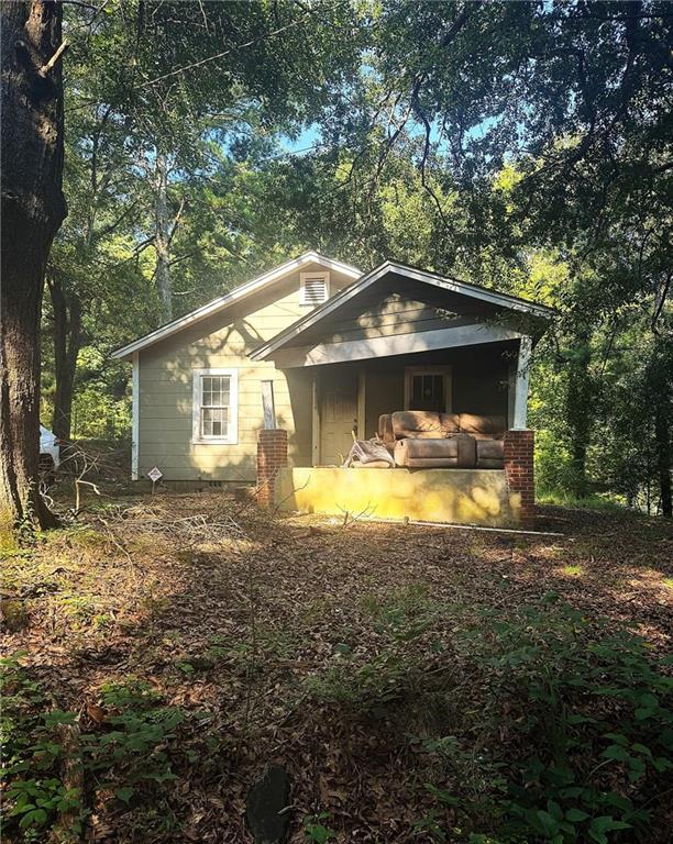 10 Chester Avenue Ne Property Photo 1