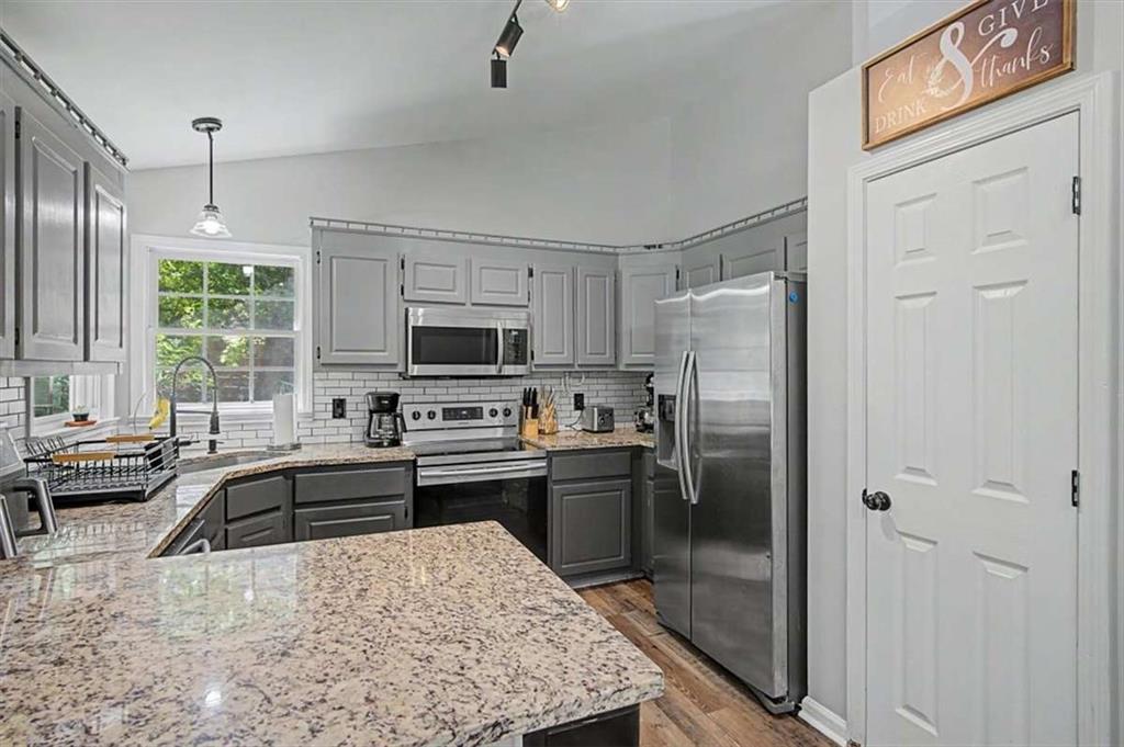 58 Willow Bend Drive Property Photo 15