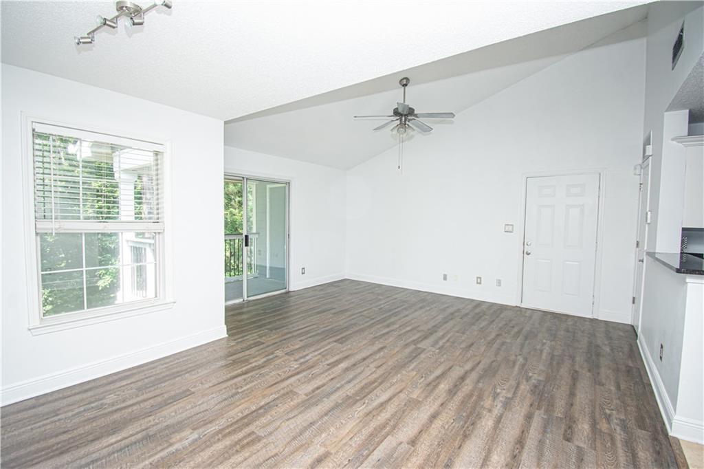 1302 Santa Fe Parkway Property Photo 3