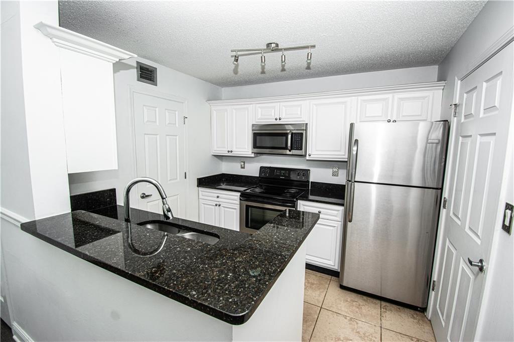 1302 Santa Fe Parkway Property Photo 5