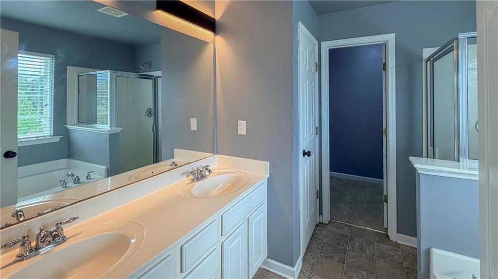 2416 Black Forest Drive Property Photo 14