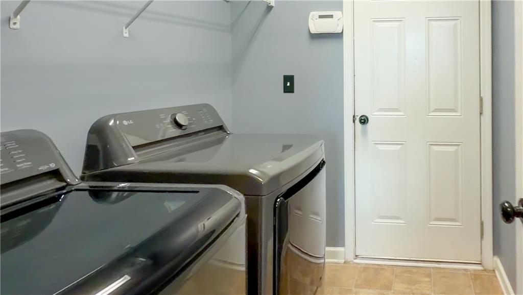 2416 Black Forest Drive Property Photo 24