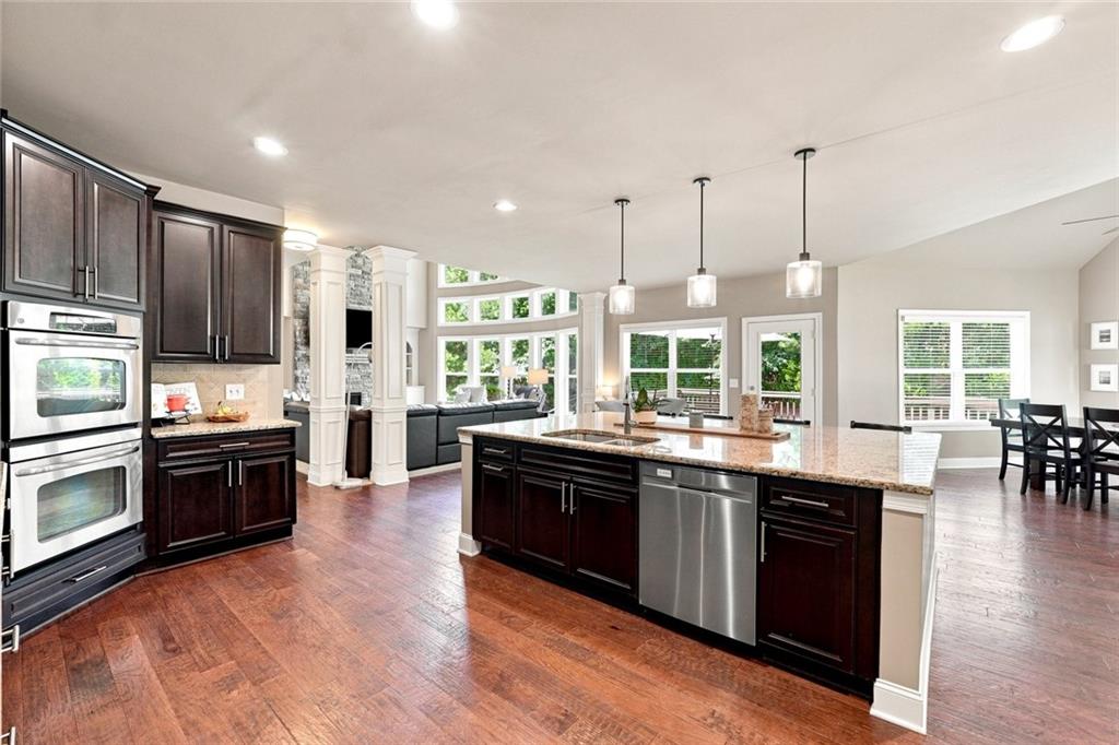 180 Lakestone Parkway Property Photo 19