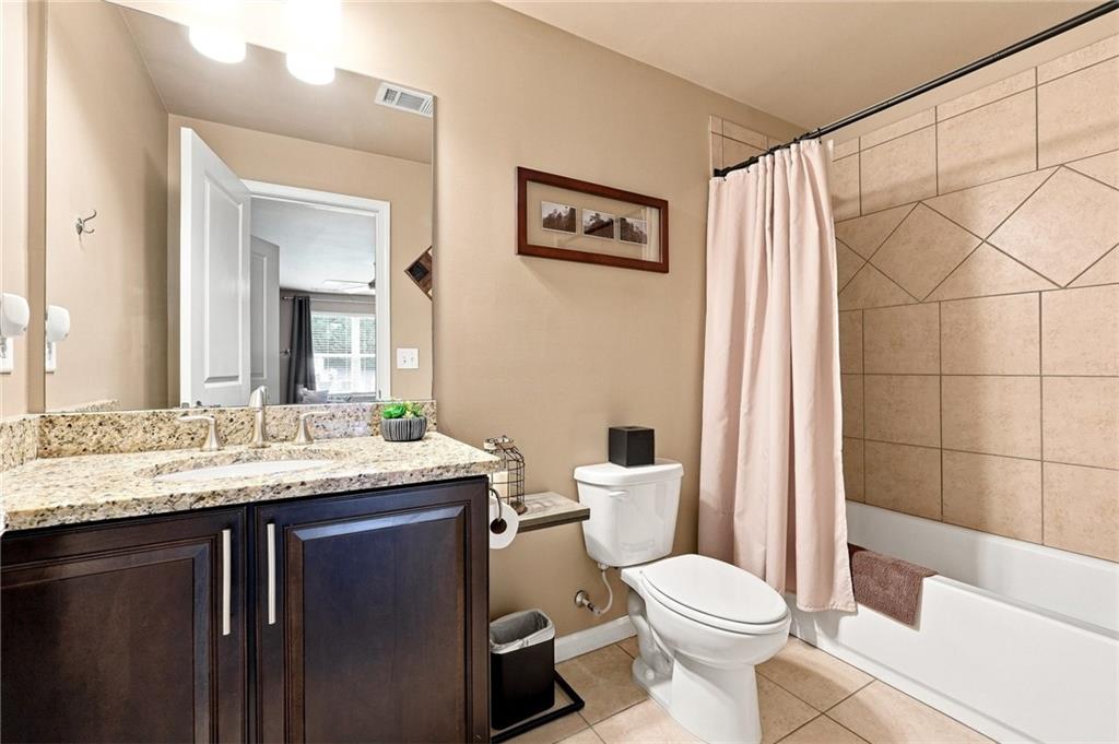 180 Lakestone Parkway Property Photo 29