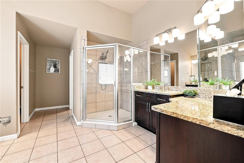 180 Lakestone Parkway Property Photo 35