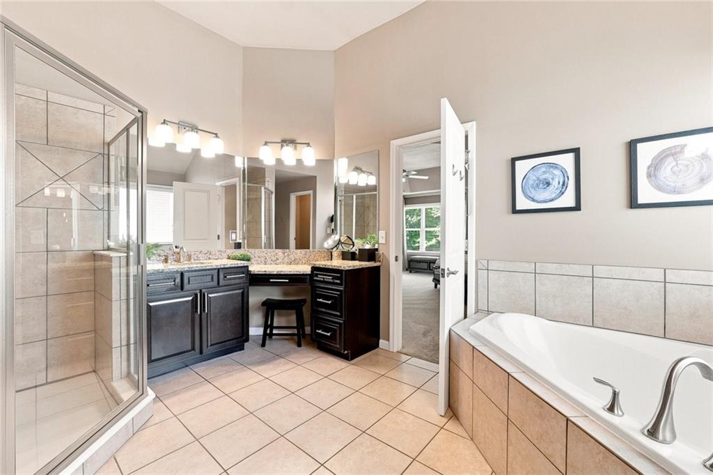180 Lakestone Parkway Property Photo 37