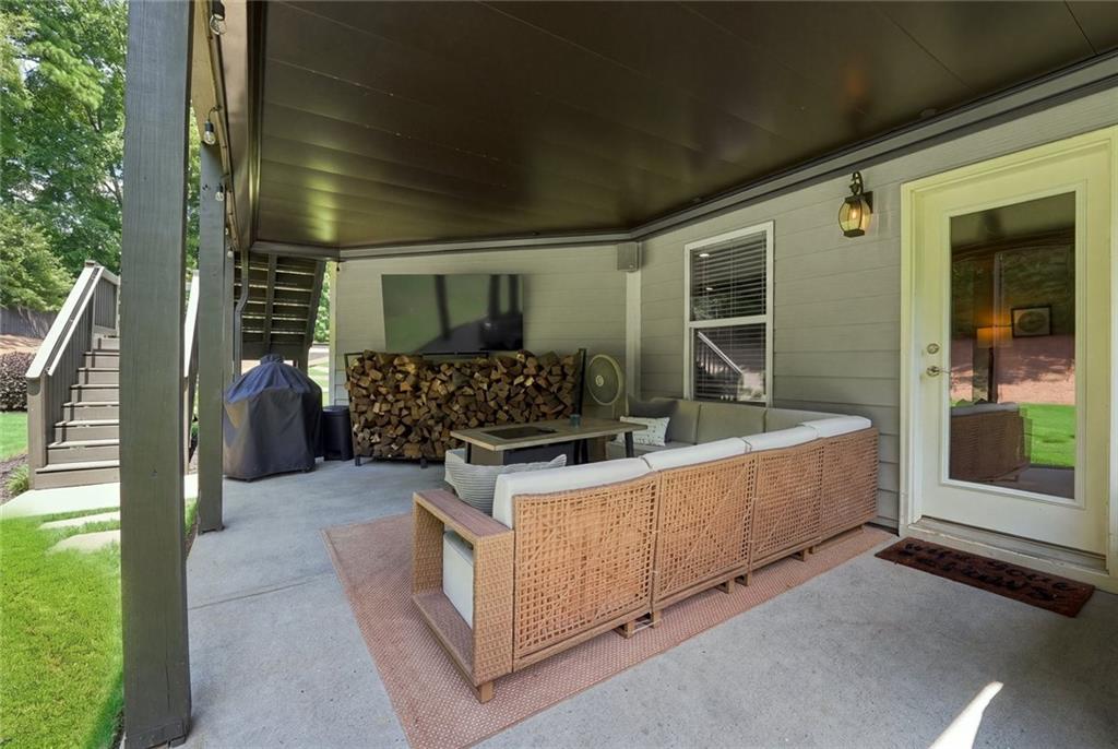 180 Lakestone Parkway Property Photo 75