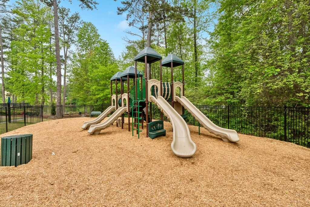 180 Lakestone Parkway Property Photo 87