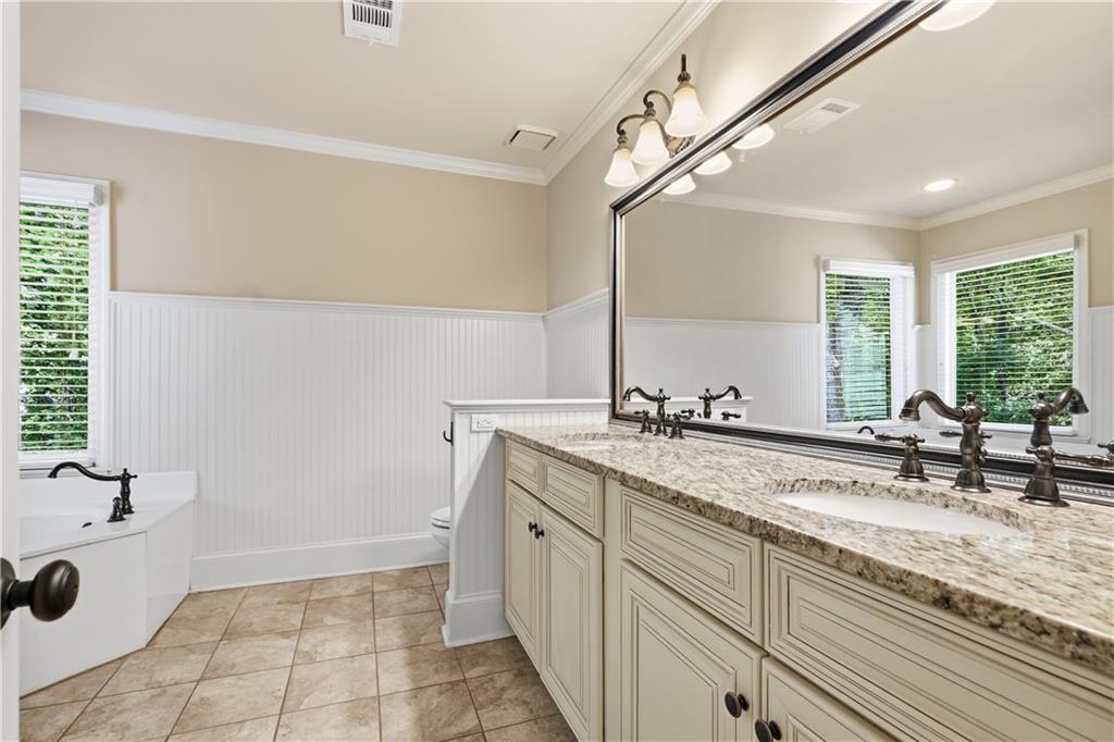 110 Bitternut Circle Property Photo 37