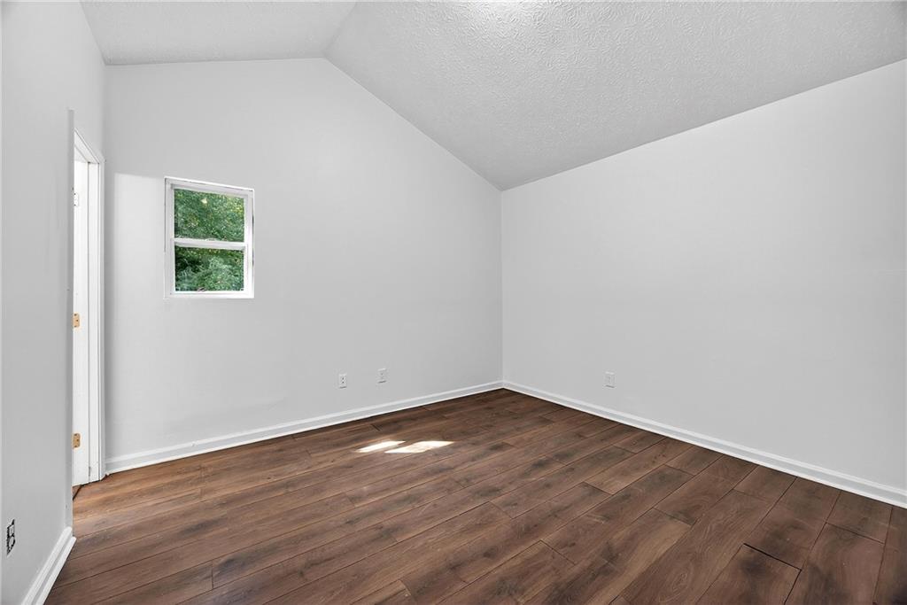 633 Sandys Lane Se Property Photo 12
