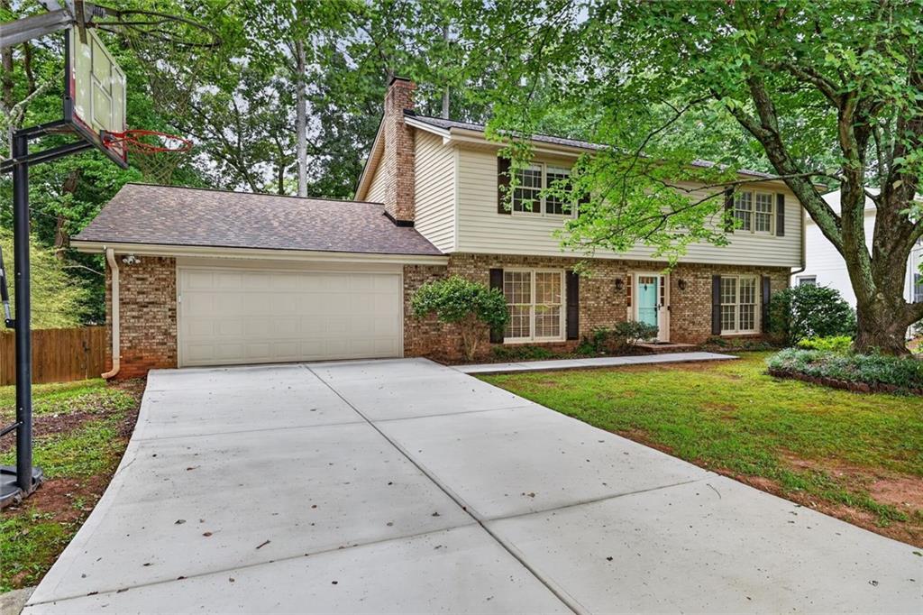 4682 Stonehenge Drive Property Photo 2