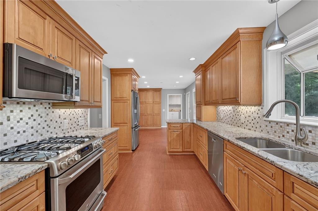 4682 Stonehenge Drive Property Photo 12