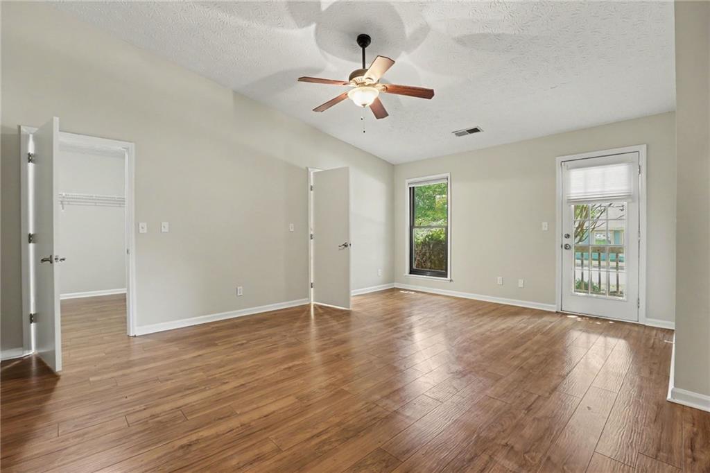 10900 Spotted Pony Trail Property Photo 8