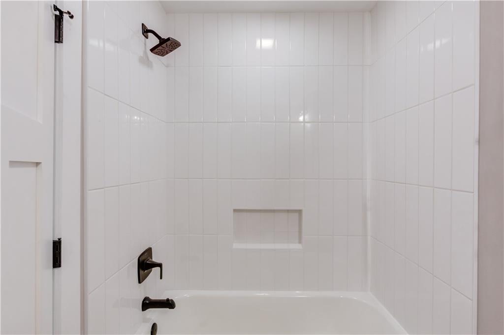 195 Elm Street Property Photo 33