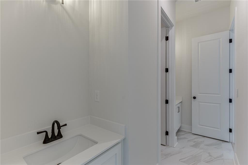 5410 Settingdown Road Property Photo 13