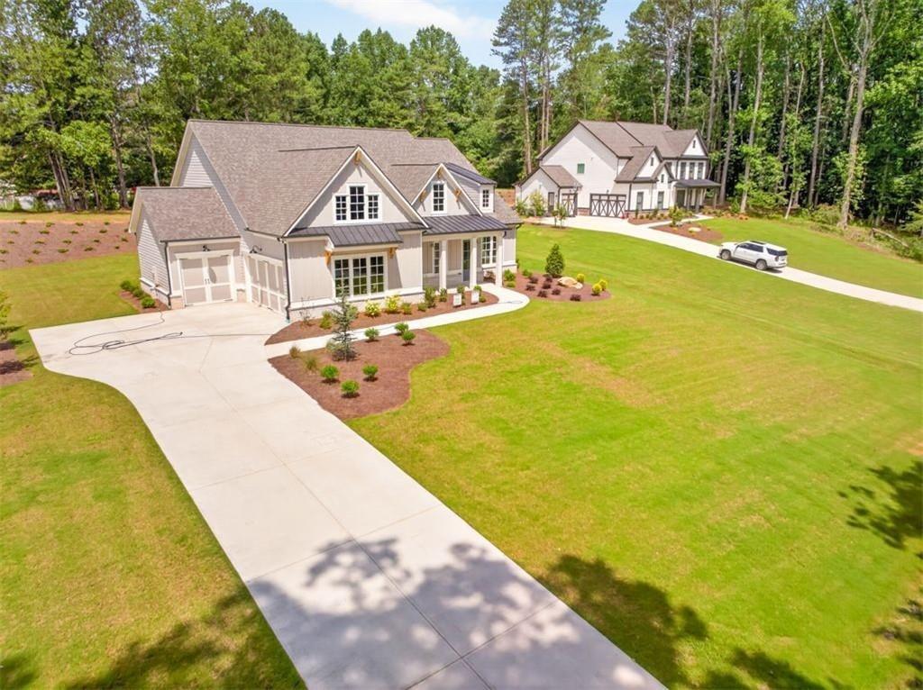 8155 Heardsville Court Property Photo 4