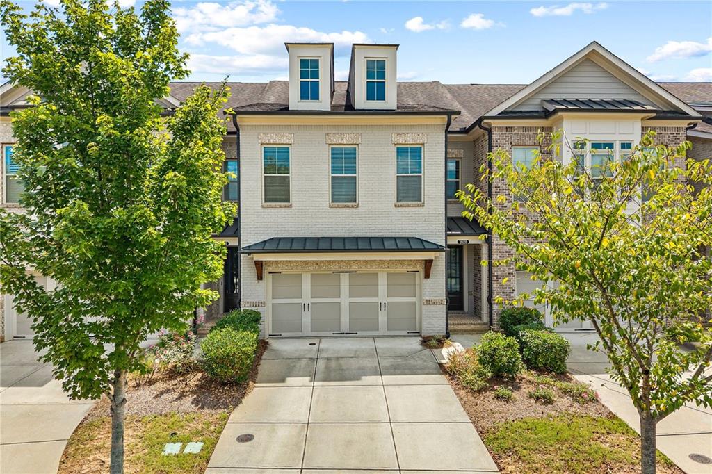2028 Glenview Park Circle Property Photo 1