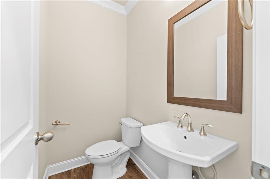 2028 Glenview Park Circle Property Photo 12