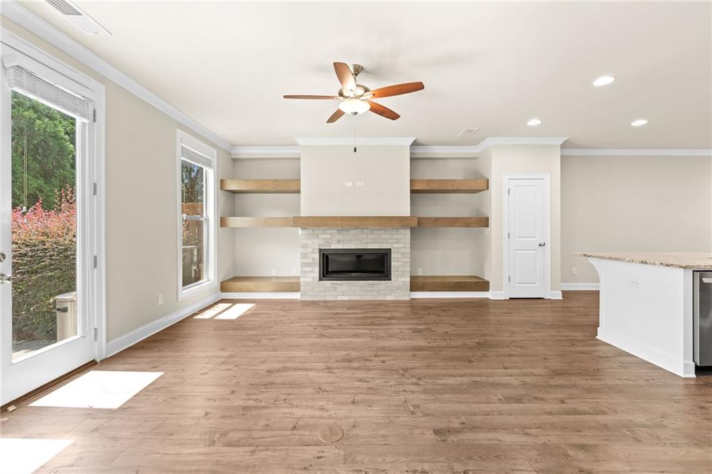 2028 Glenview Park Circle Property Photo 16
