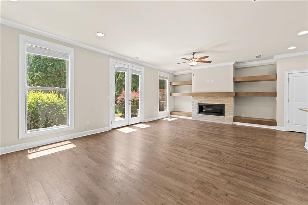 2028 Glenview Park Circle Property Photo 22