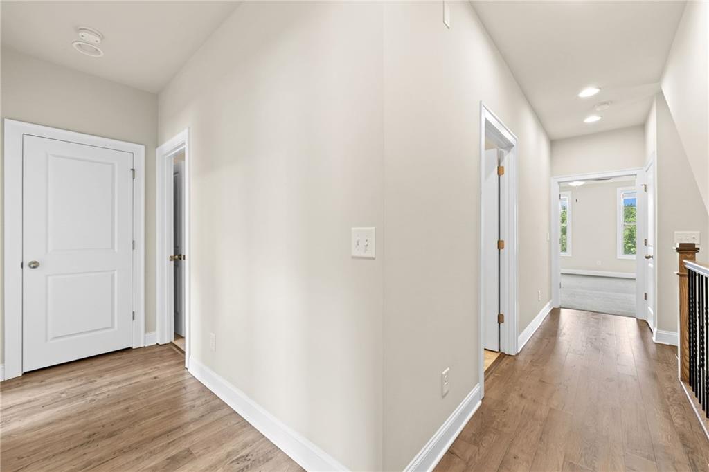 2028 Glenview Park Circle Property Photo 25