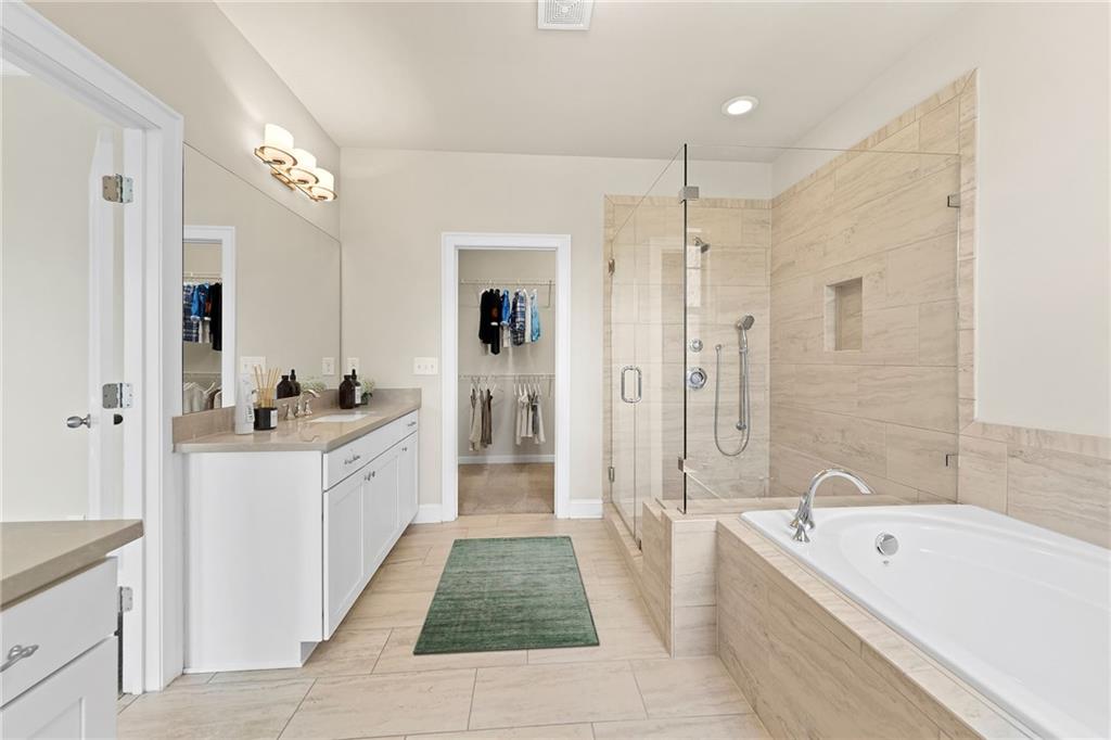 2028 Glenview Park Circle Property Photo 32