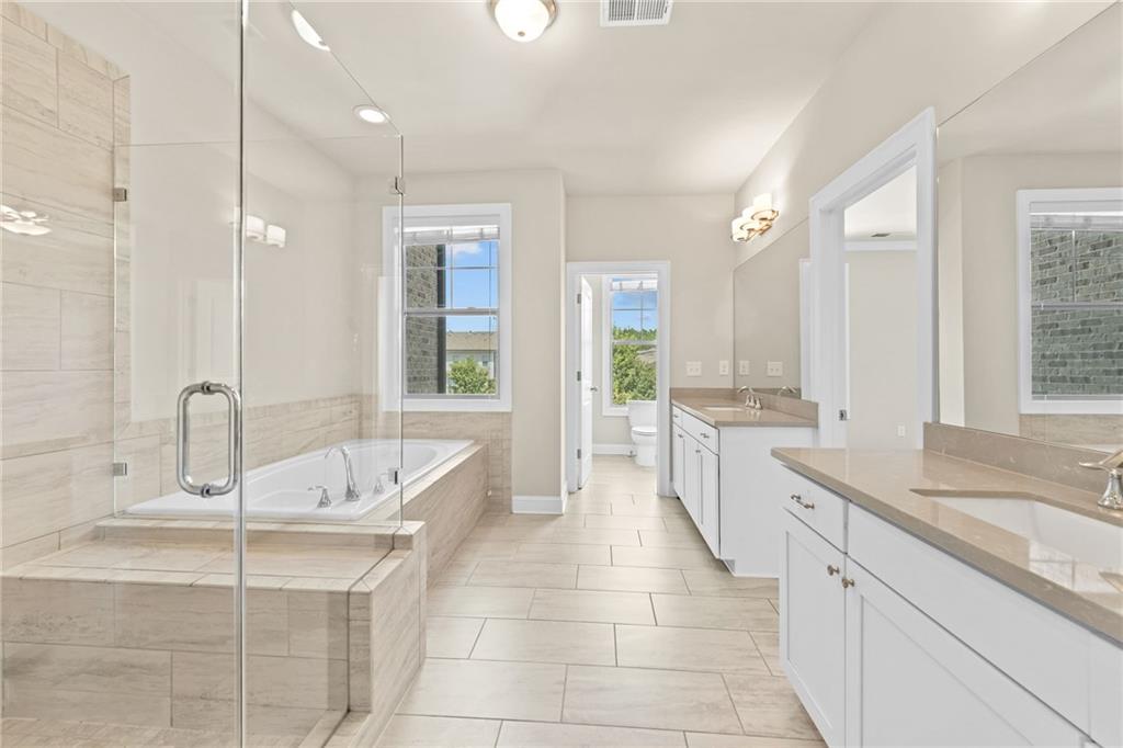 2028 Glenview Park Circle Property Photo 34