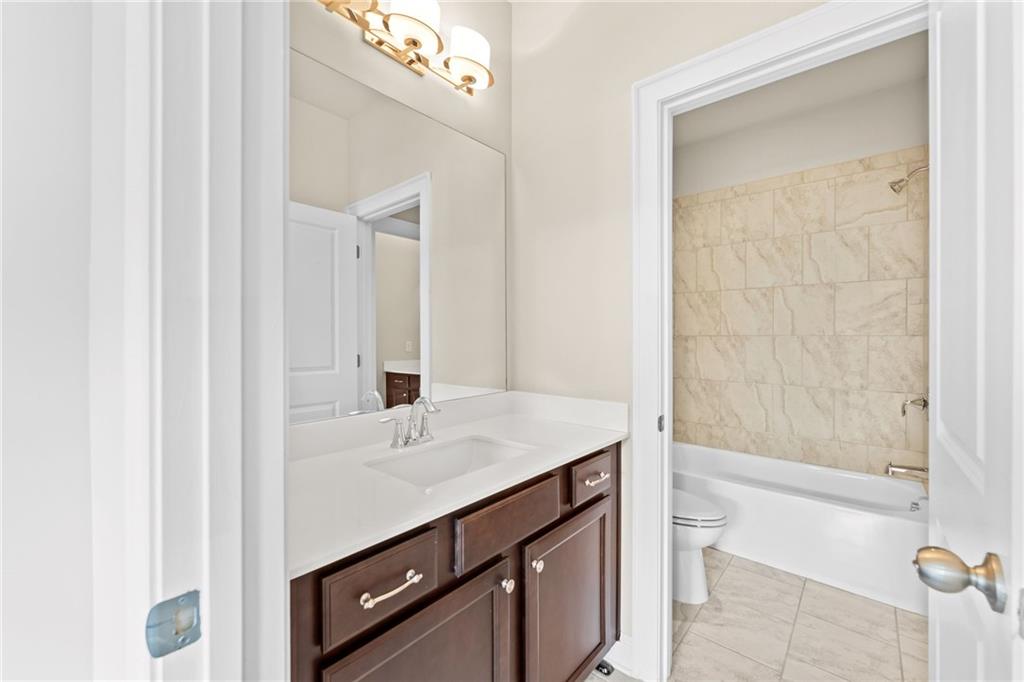 2028 Glenview Park Circle Property Photo 44