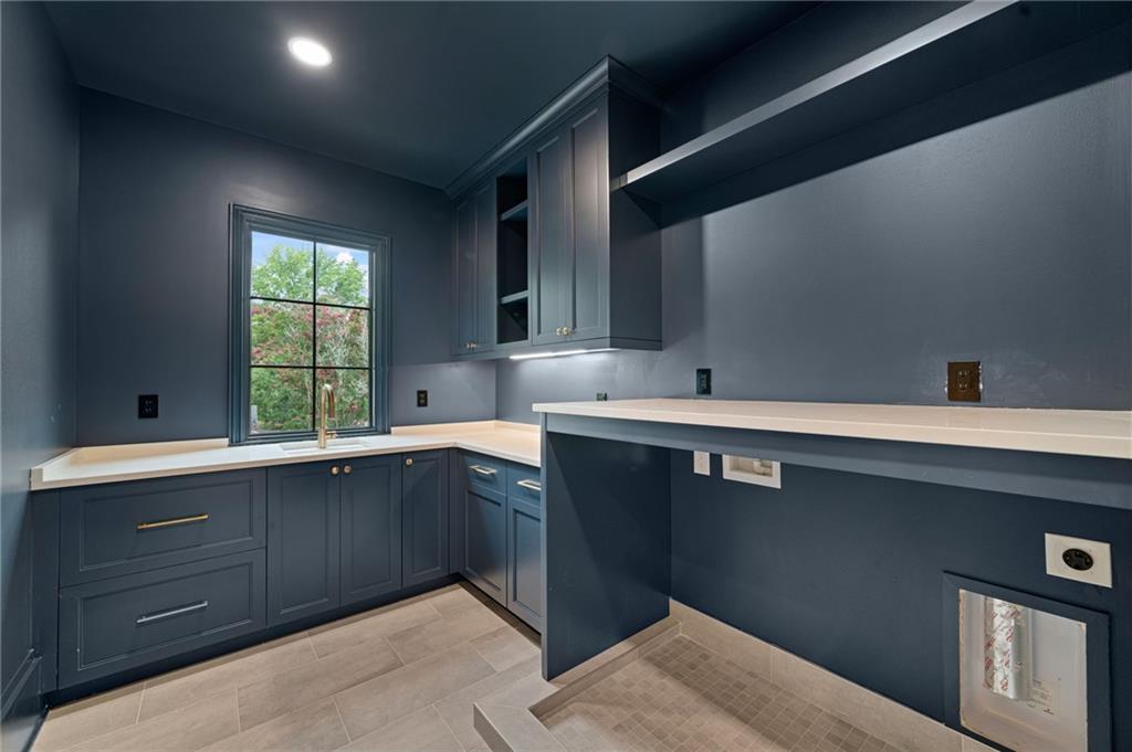839 Drewry Street Ne Property Photo 45
