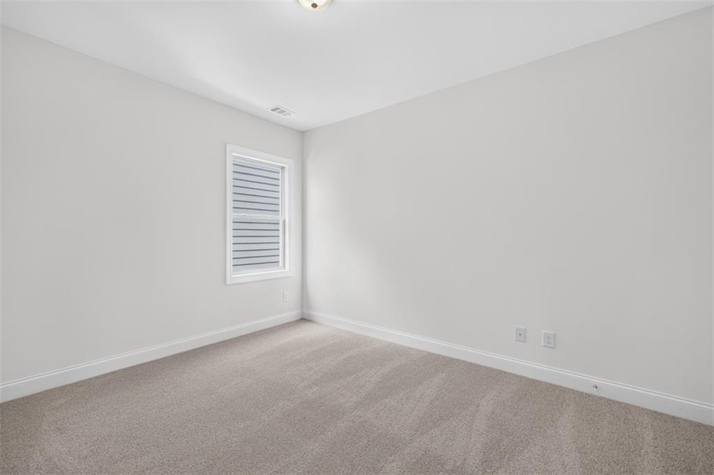 982 Homepark Circle Property Photo 33