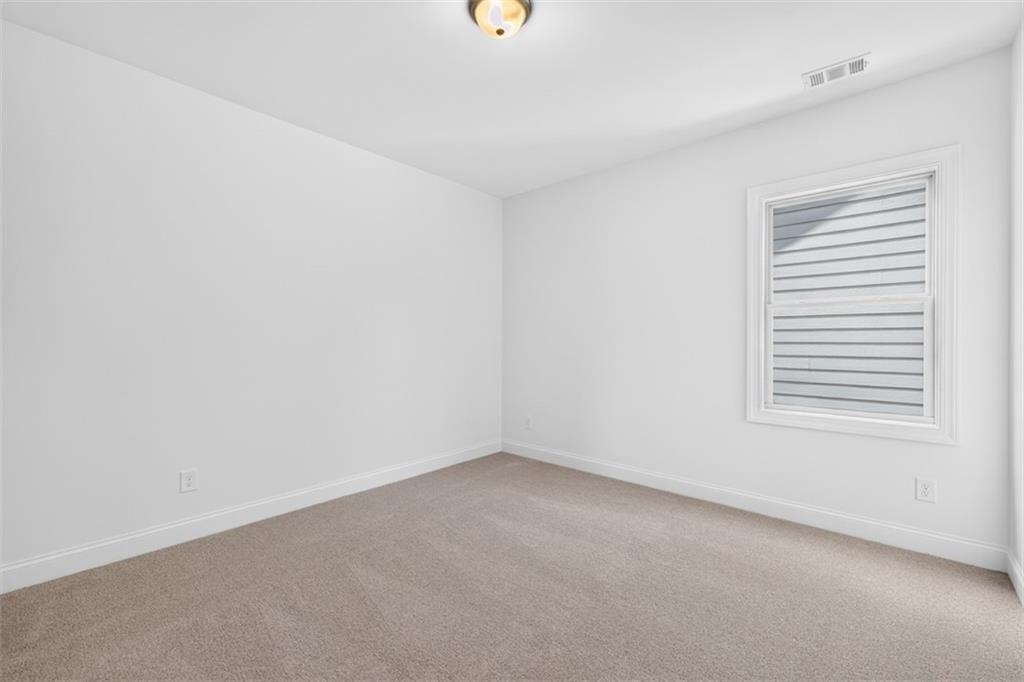 982 Homepark Circle Property Photo 34
