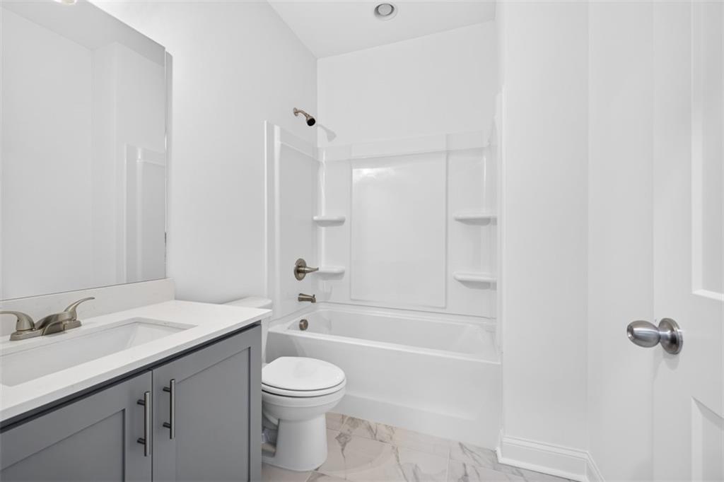 982 Homepark Circle Property Photo 37