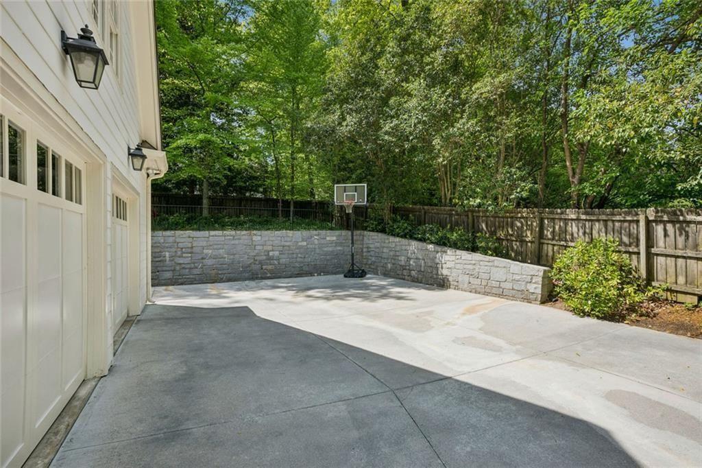 860 Wellesley Drive Nw Property Photo 18