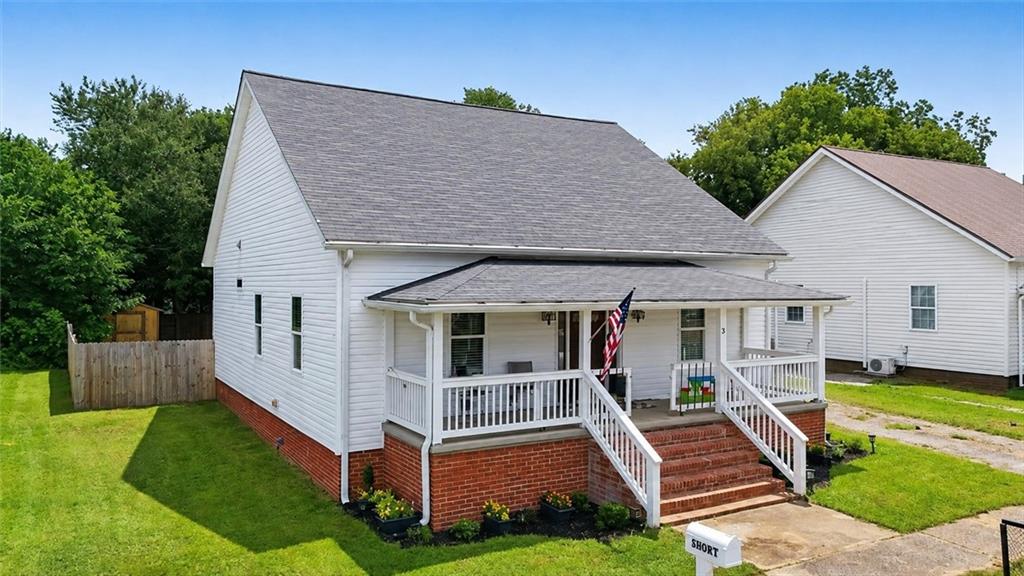 5 Oak Street Property Photo 1