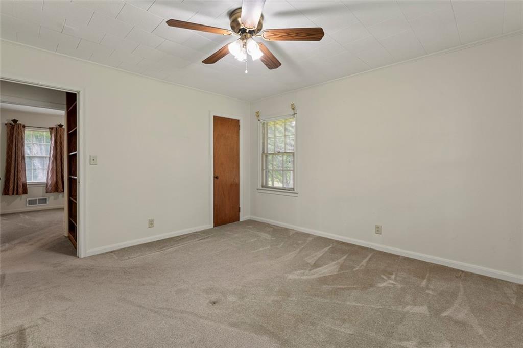 2069 Elmwood Circle Property Photo 18