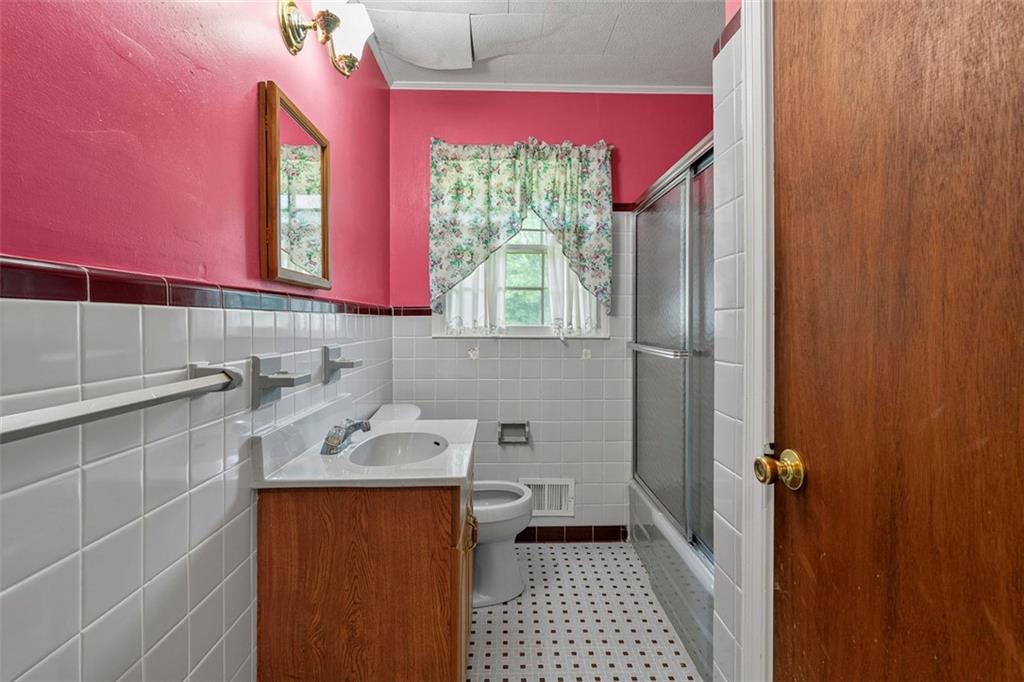 2069 Elmwood Circle Property Photo 20
