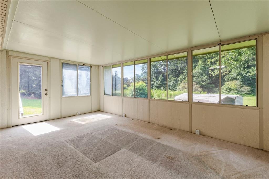 2069 Elmwood Circle Property Photo 22
