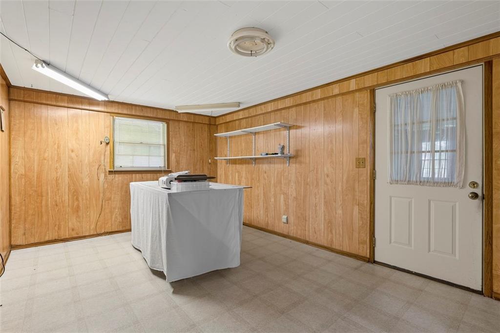2069 Elmwood Circle Property Photo 26