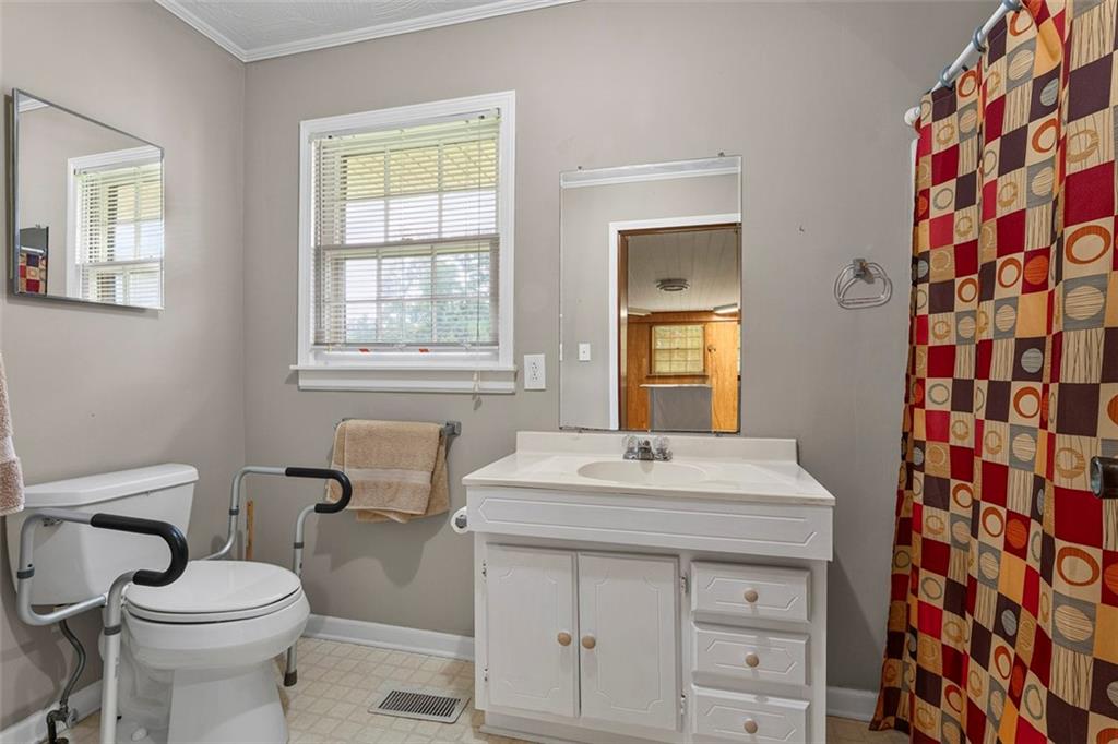 2069 Elmwood Circle Property Photo 27