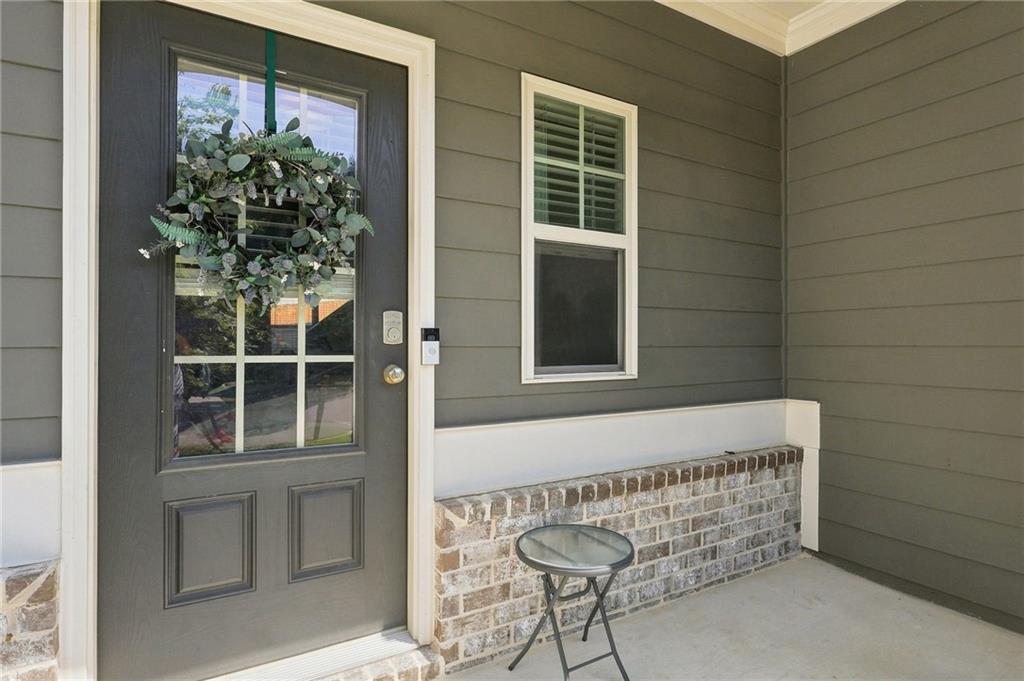 327 Winston Circle Property Photo 2