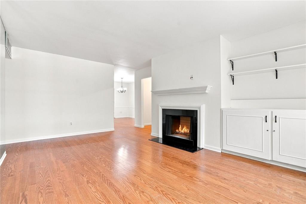 139 Woodmere Square Nw Property Photo 5
